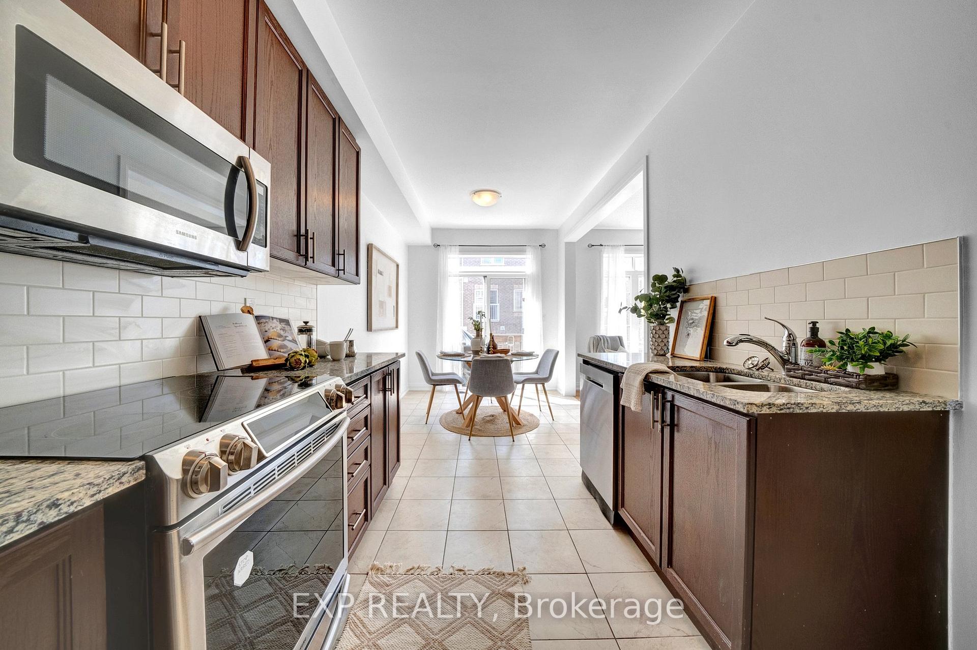 Photo 11 of 76 Rimrock Crescent, Whitby, Williamsburg — HOMEH