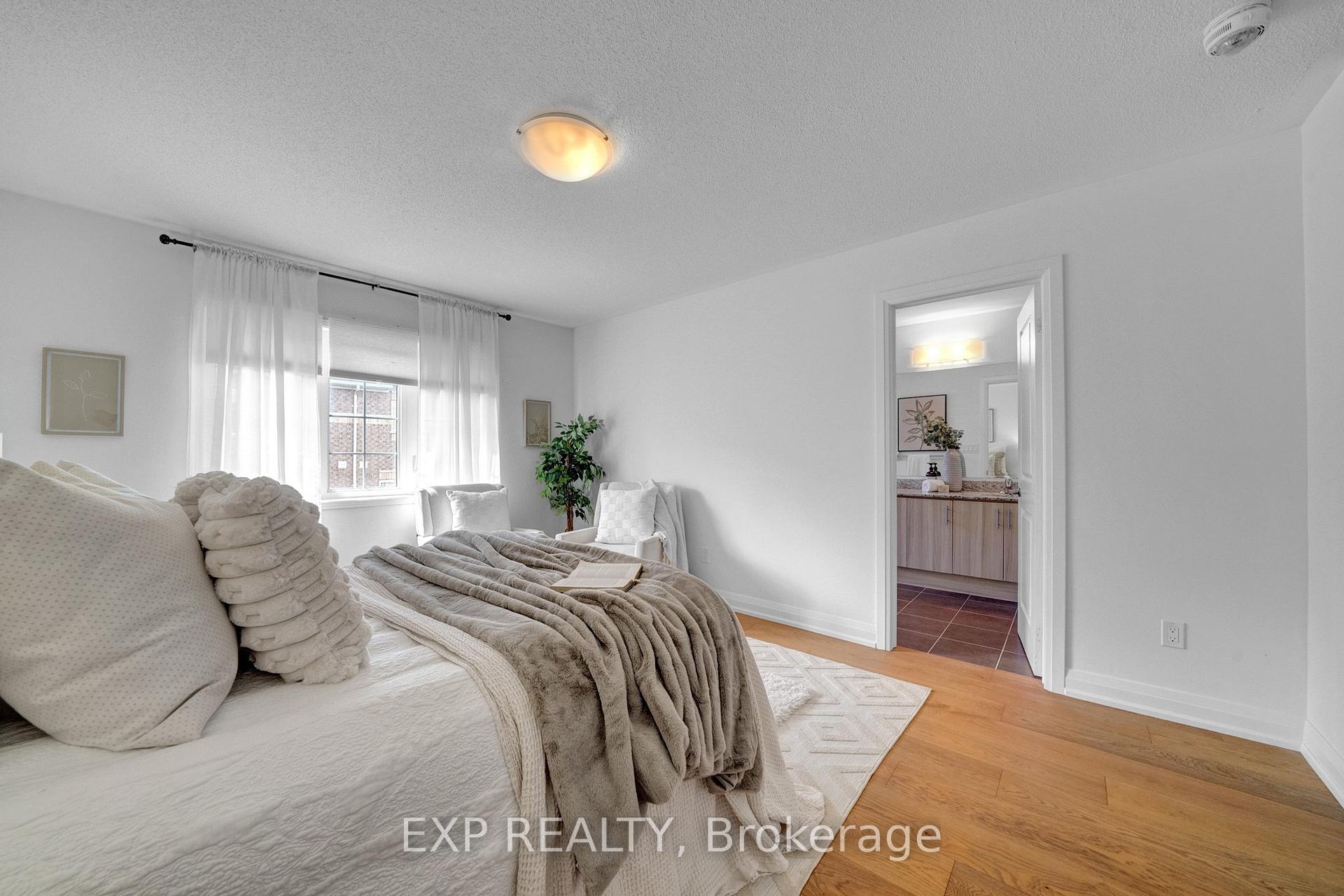 Photo 10 of 76 Rimrock Crescent, Whitby, Williamsburg — HOMEH
