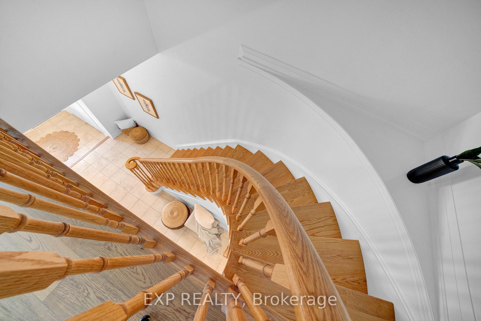 Photo 18 of 76 Rimrock Crescent, Whitby, Williamsburg — HOMEH