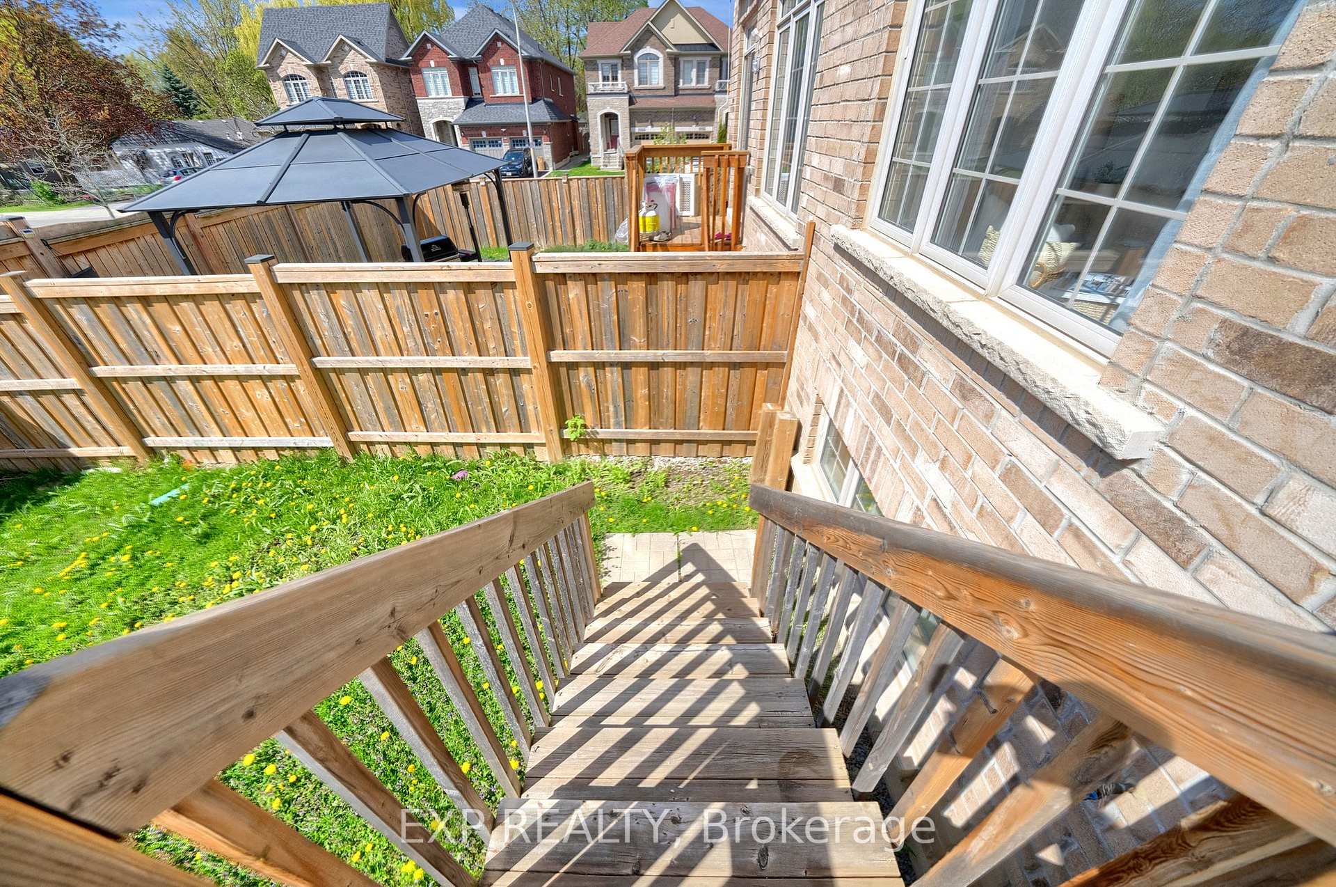Photo 16 of 76 Rimrock Crescent, Whitby, Williamsburg — HOMEH