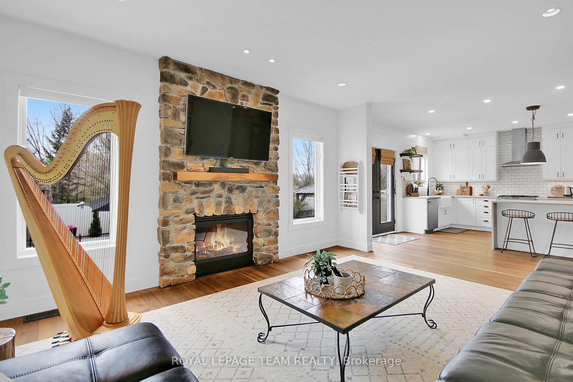 Photo 4 of 4184 Wolfe Point Way, Ottawa, Riverside South/Gloucester Glen — HOMEH