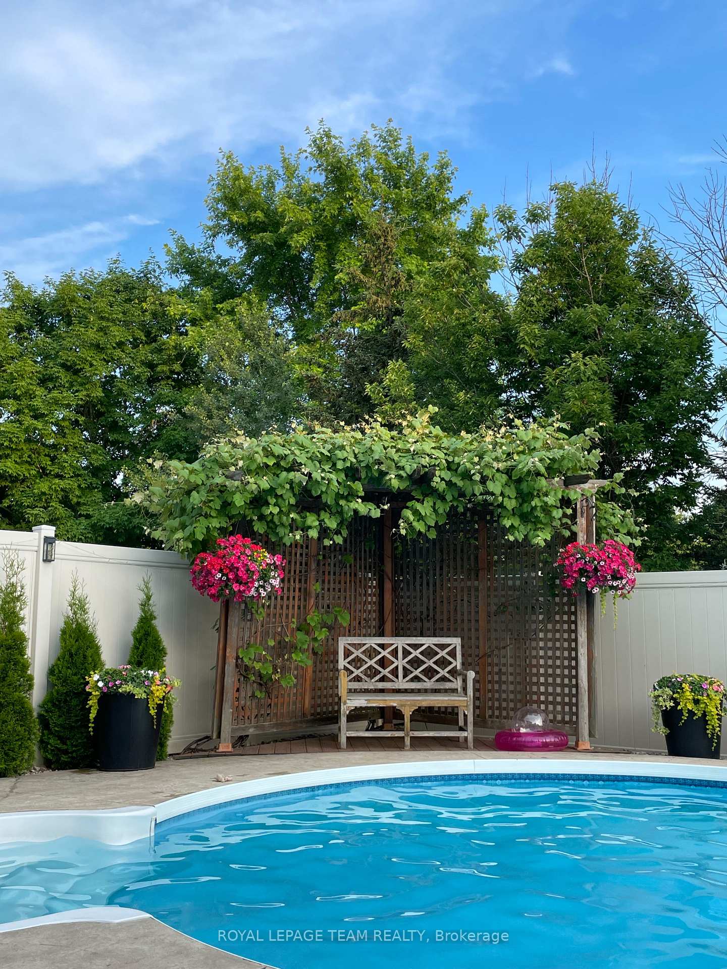 Photo 44 of 4184 Wolfe Point Way, Ottawa, Riverside South/Gloucester Glen — HOMEH