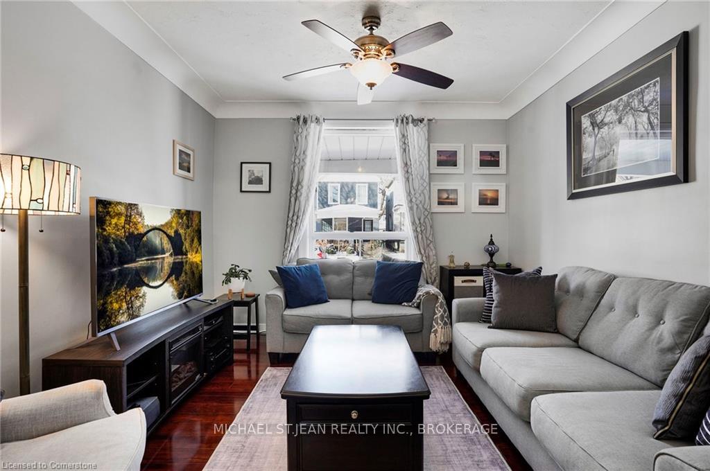 Photo 10 of 158 Avondale Street, Hamilton, Crown Point — HOMEH