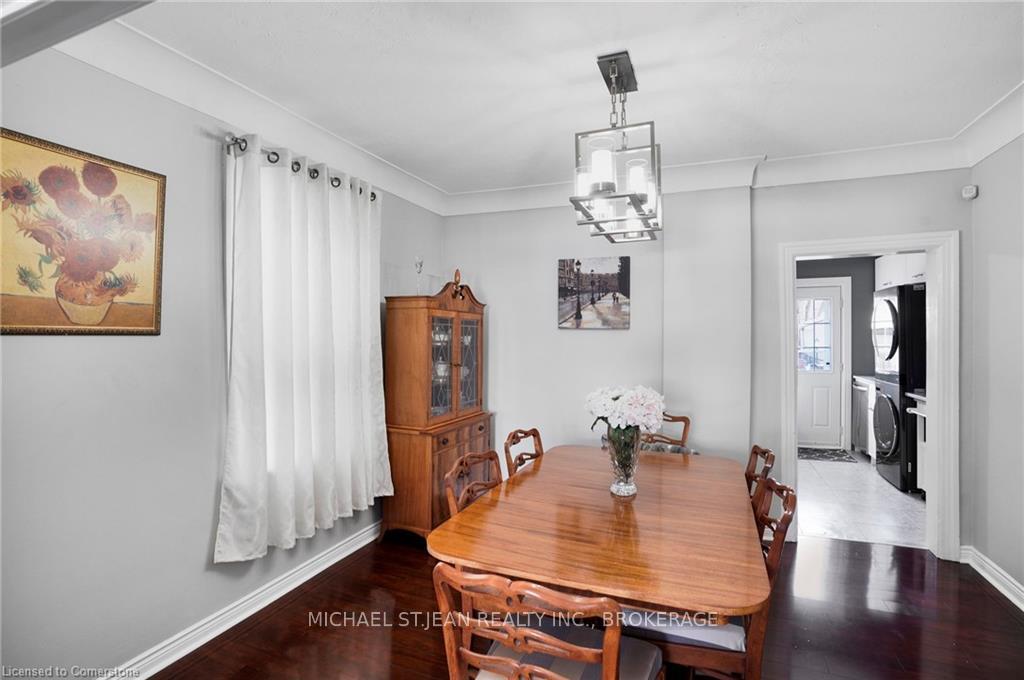 Photo 13 of 158 Avondale Street, Hamilton, Crown Point — HOMEH