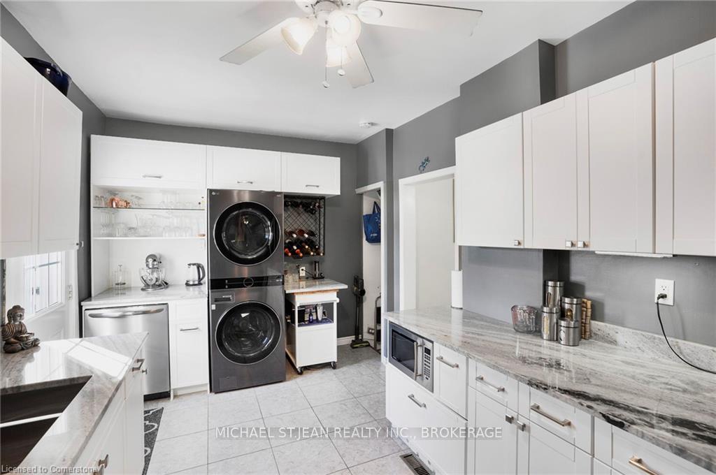 Photo 12 of 158 Avondale Street, Hamilton, Crown Point — HOMEH