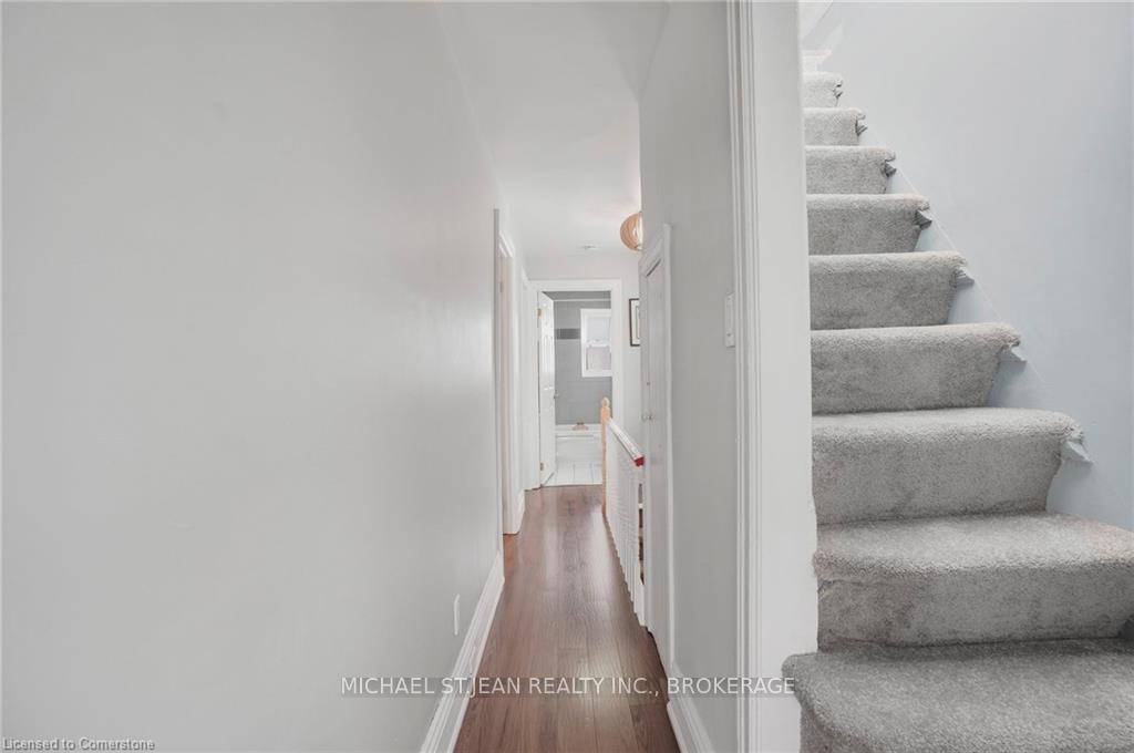 Photo 31 of 158 Avondale Street, Hamilton, Crown Point — HOMEH