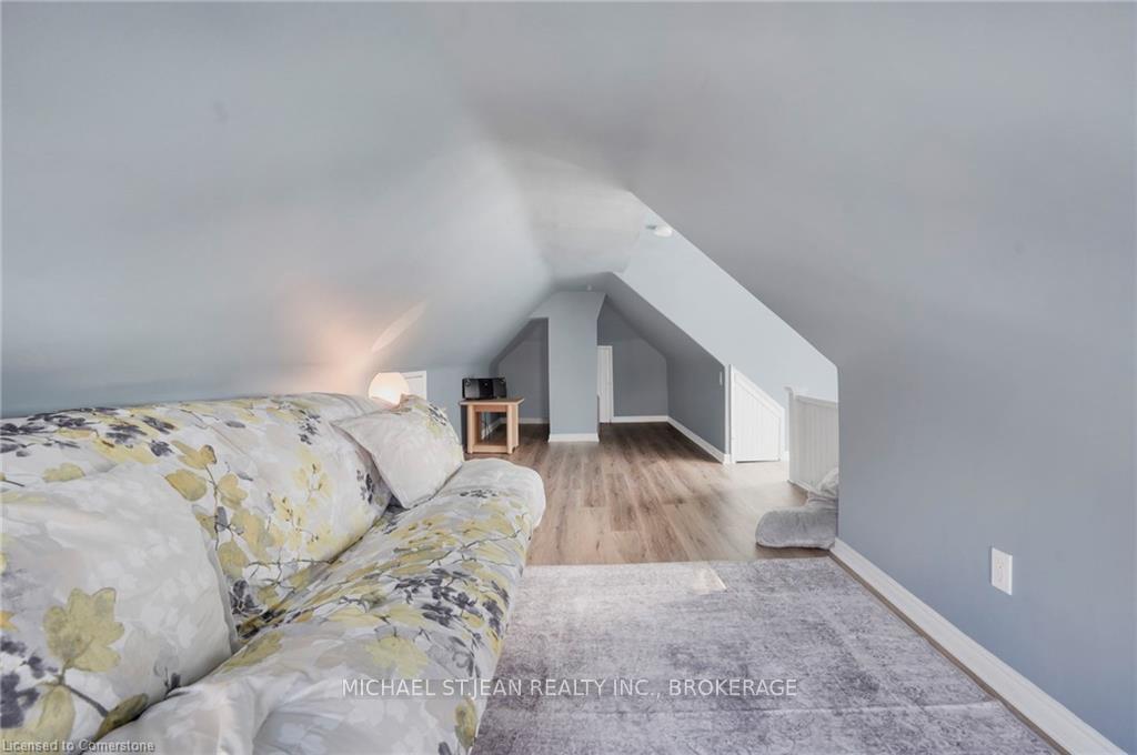 Photo 23 of 158 Avondale Street, Hamilton, Crown Point — HOMEH