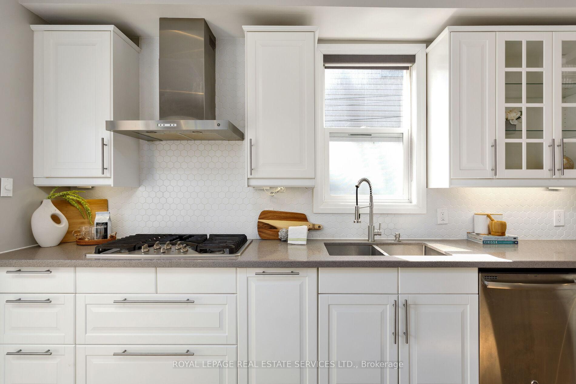 Photo 34 of 45 Empire Avenue, Toronto, South Riverdale — HOMEH