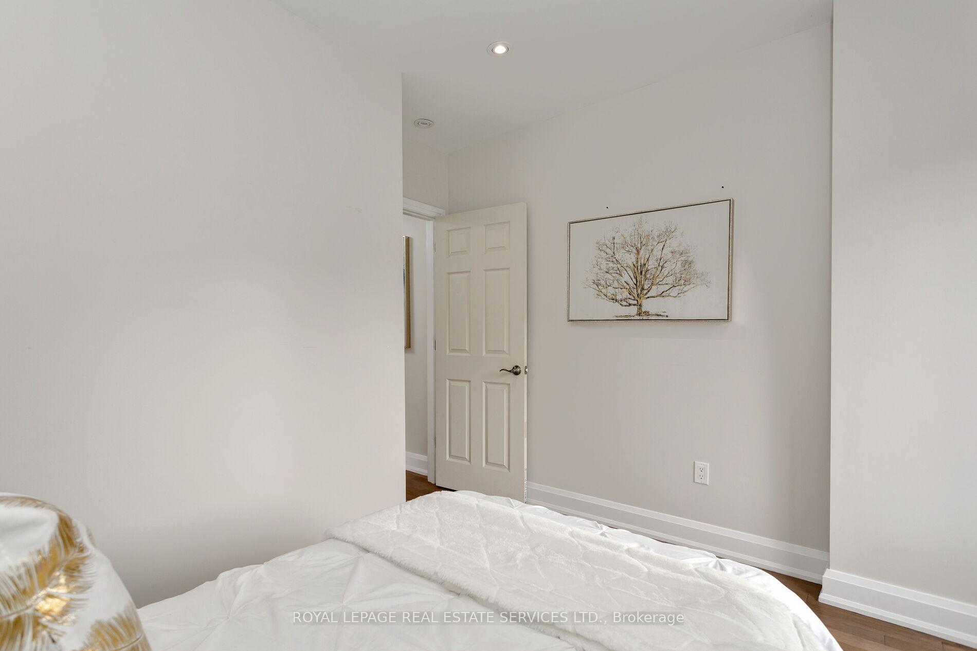 Photo 18 of 45 Empire Avenue, Toronto, South Riverdale — HOMEH