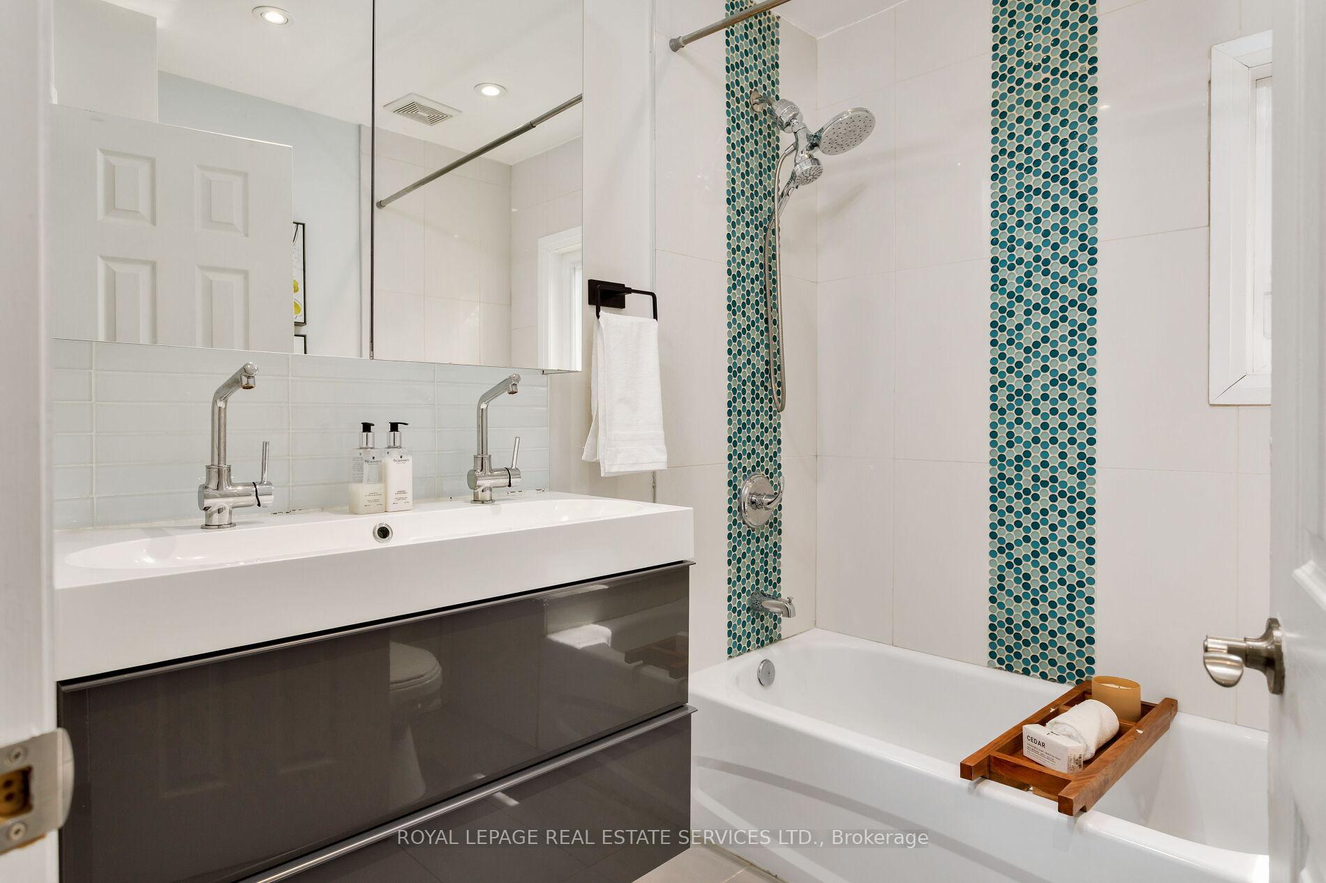 Photo 20 of 45 Empire Avenue, Toronto, South Riverdale — HOMEH