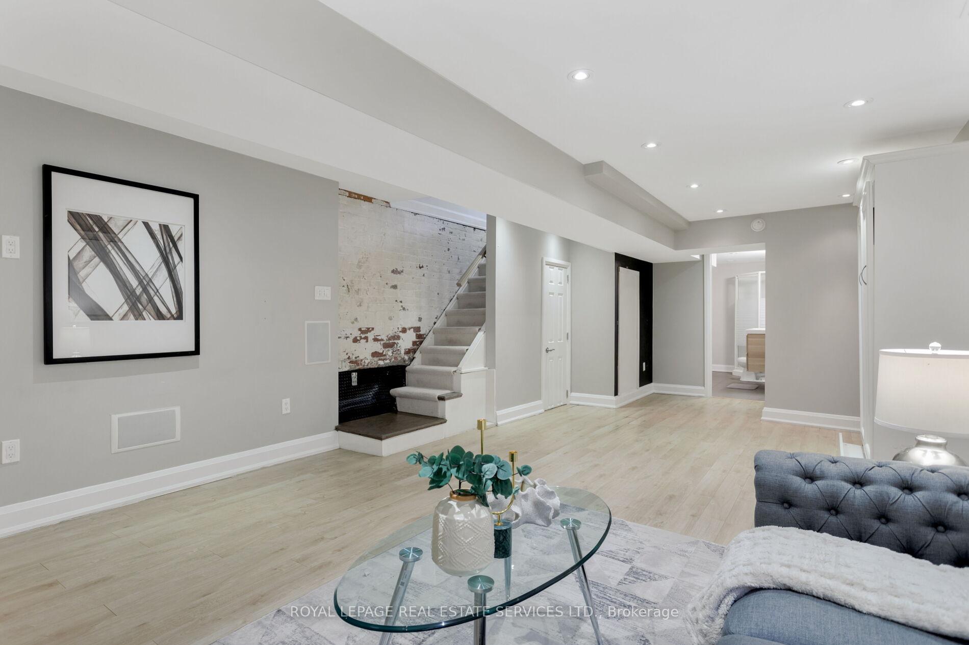 Photo 39 of 45 Empire Avenue, Toronto, South Riverdale — HOMEH