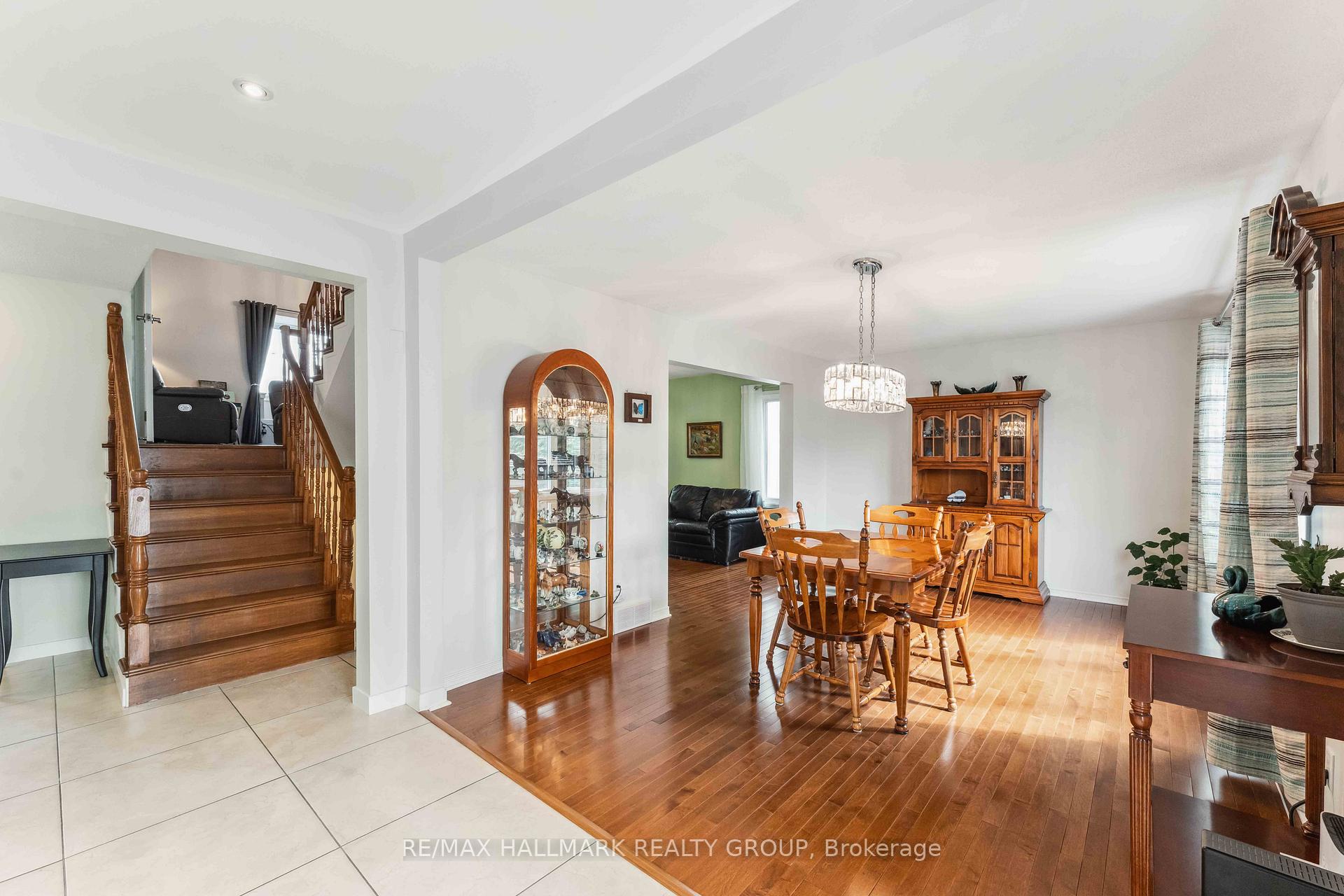 Photo 7 of 1465 Michaelsem Street, Ottawa, Chateauneuf — HOMEH