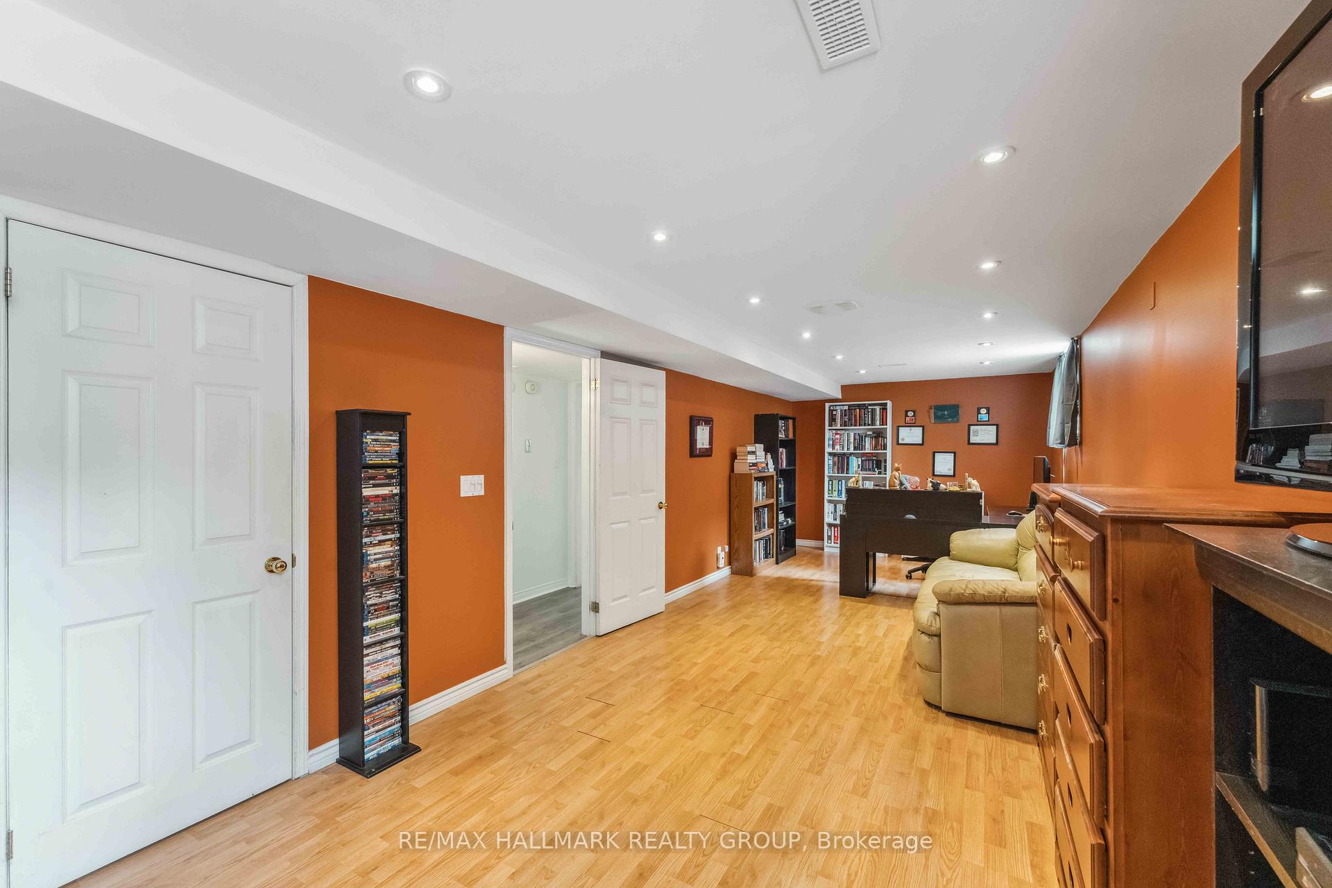 Photo 18 of 1465 Michaelsem Street, Ottawa, Chateauneuf — HOMEH