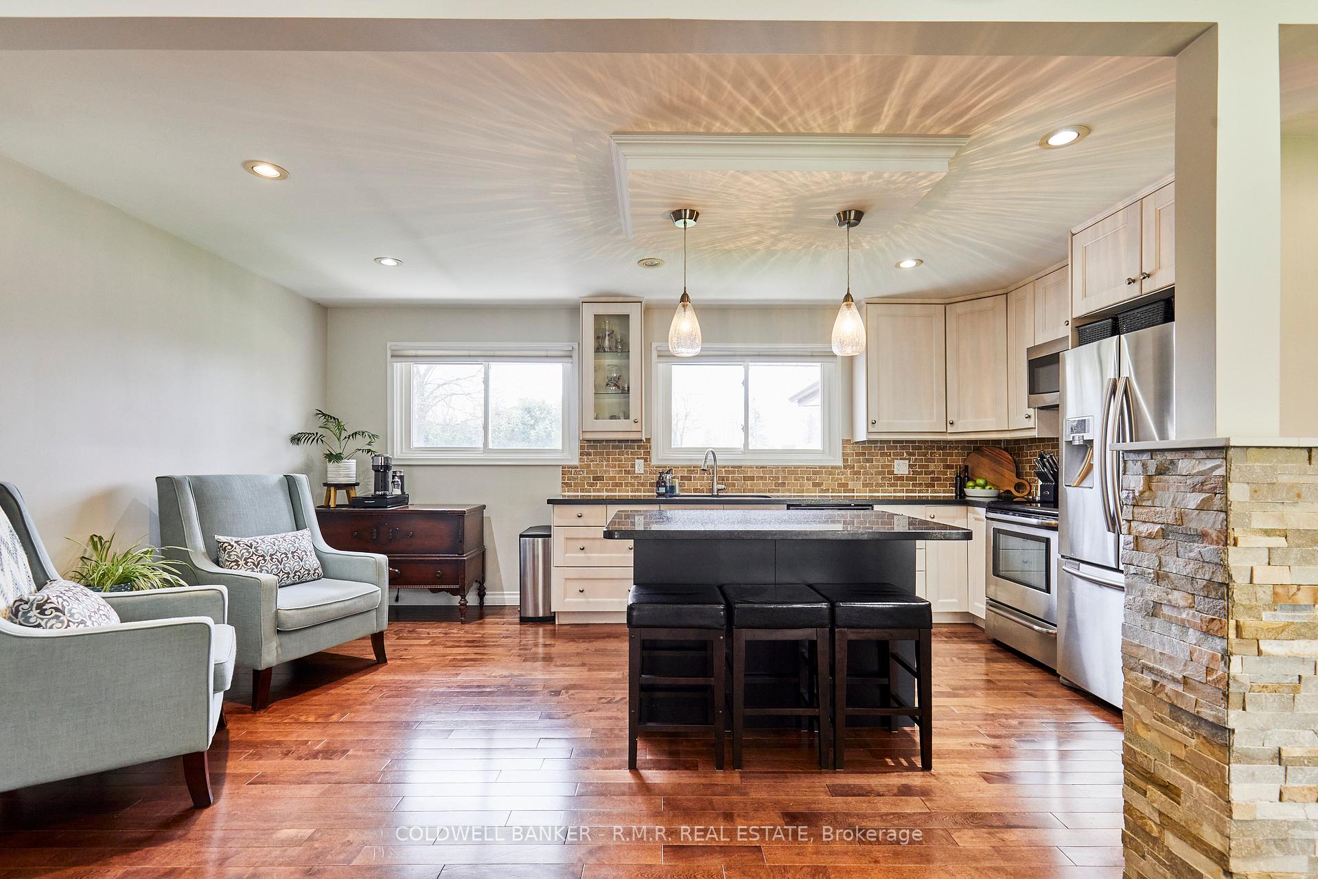 Photo 6 of 1030 Regent Drive, Oshawa, Eastdale — HOMEH