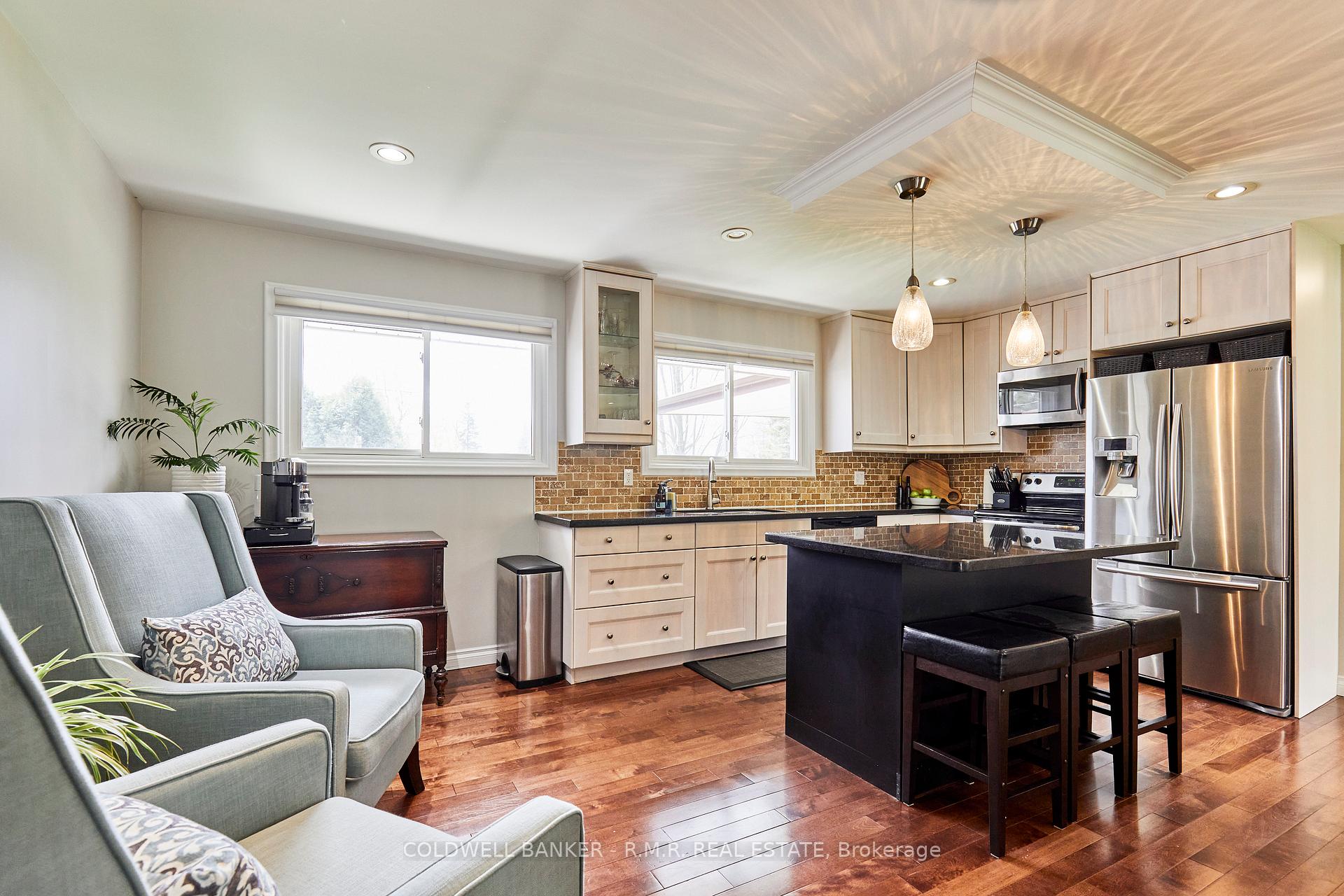 Photo 3 of 1030 Regent Drive, Oshawa, Eastdale — HOMEH