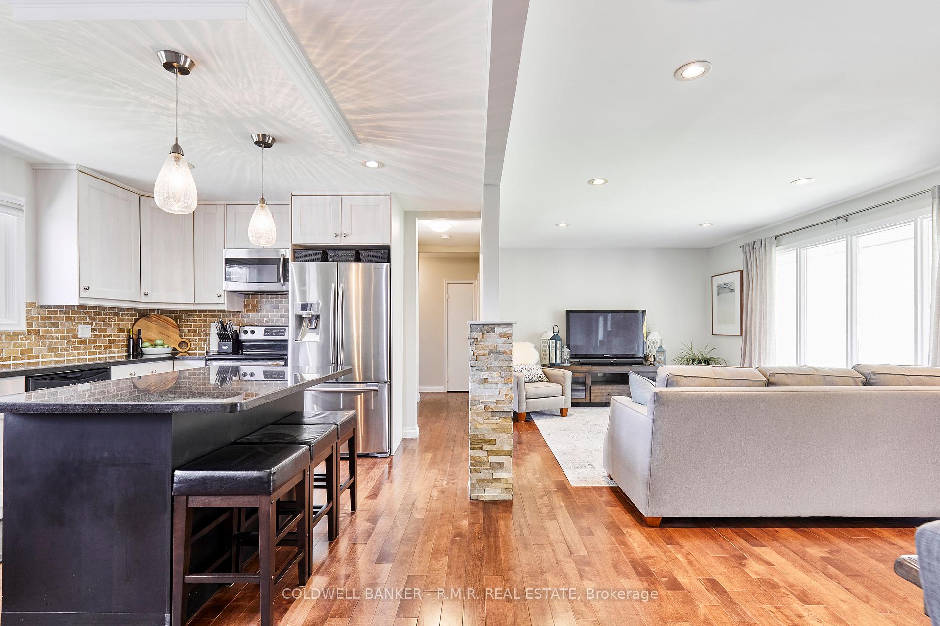 Photo 4 of 1030 Regent Drive, Oshawa, Eastdale — HOMEH