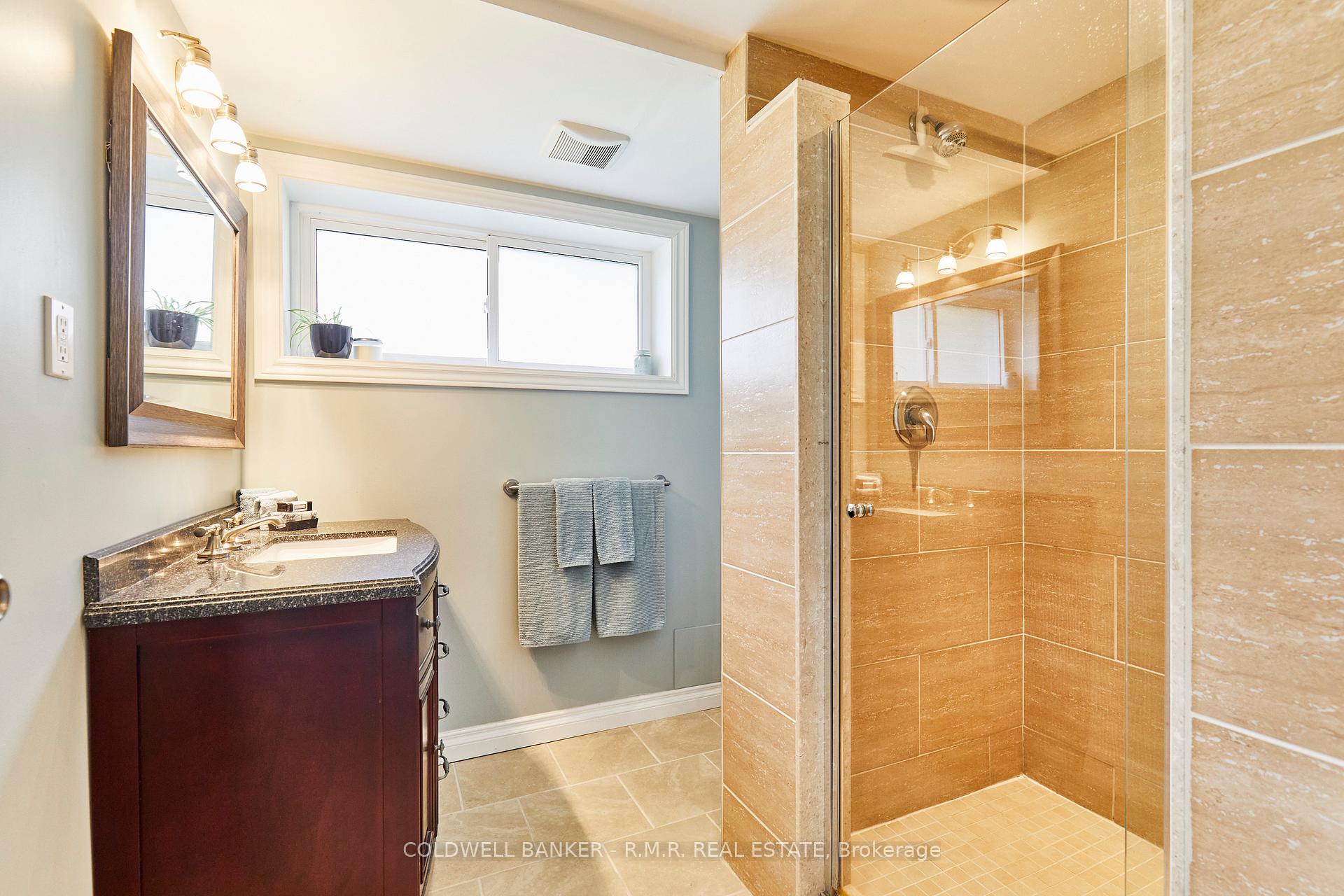 Photo 14 of 1030 Regent Drive, Oshawa, Eastdale — HOMEH