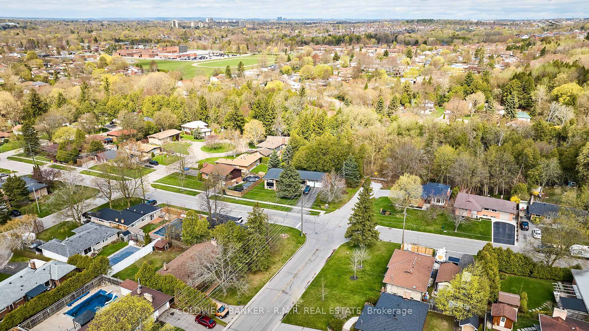 Photo 37 of 1030 Regent Drive, Oshawa, Eastdale — HOMEH