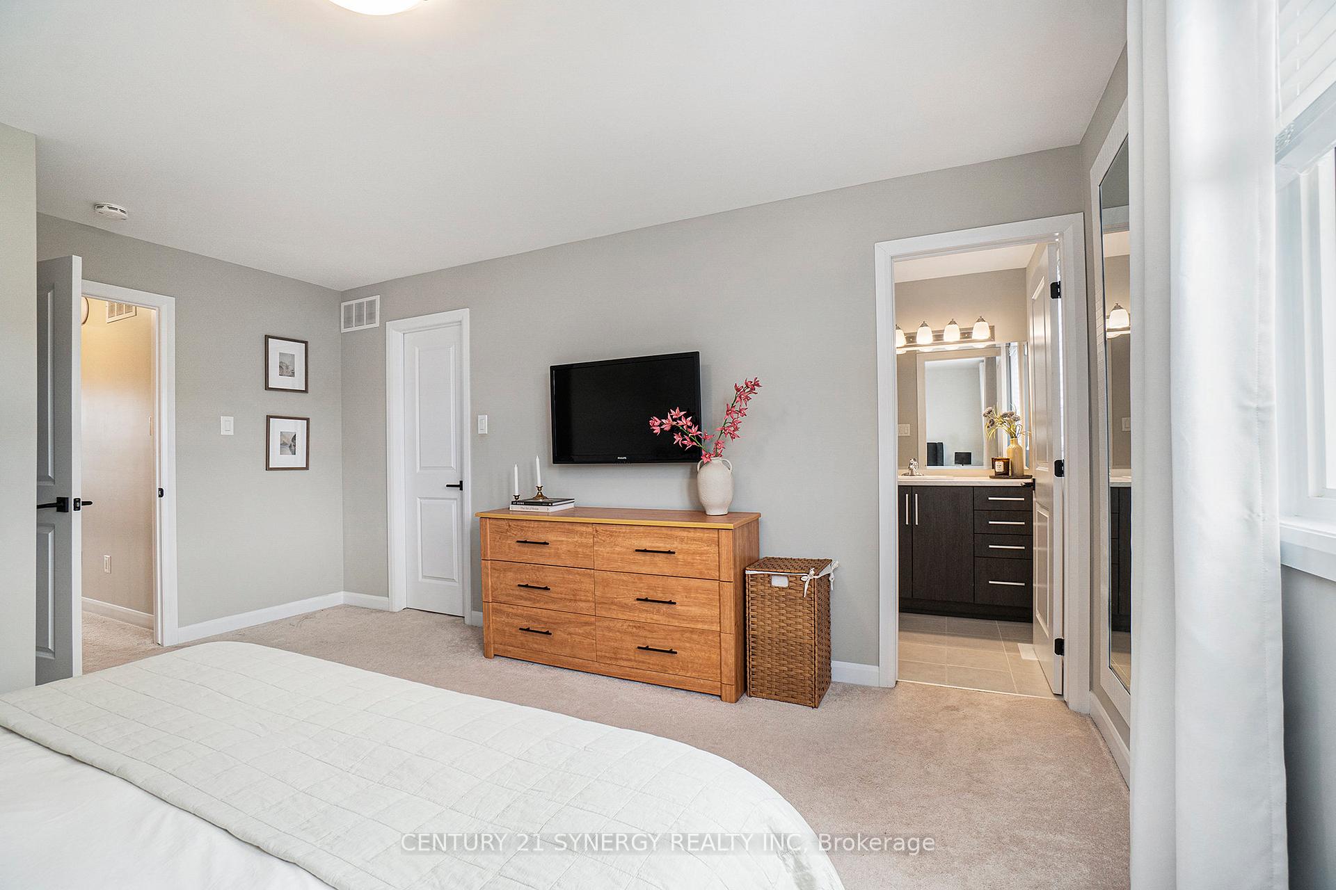 Photo 3 of 68 Gardenpost Terrace, Ottawa, Avalon West — HOMEH