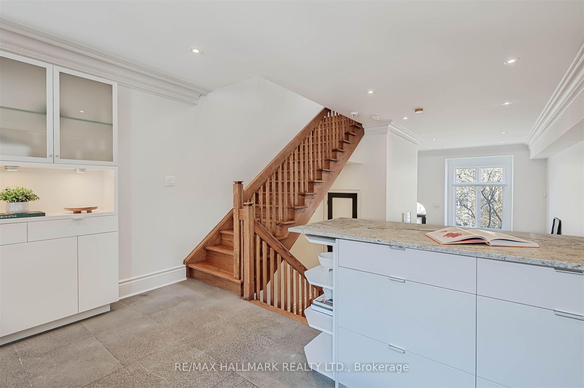 Photo 10 of 5 Mitchell Avenue, Toronto, Niagara — HOMEH