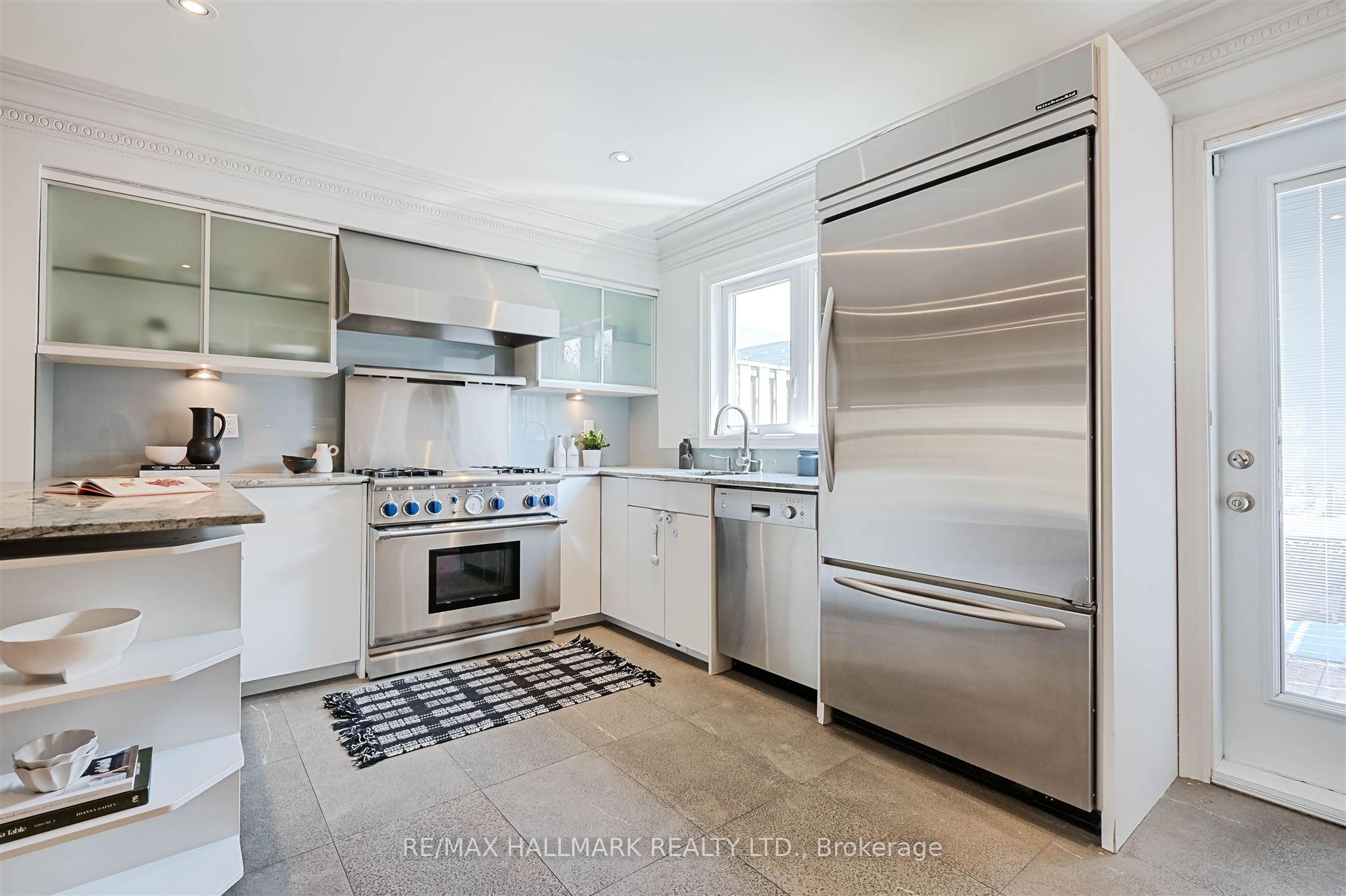 Photo 11 of 5 Mitchell Avenue, Toronto, Niagara — HOMEH