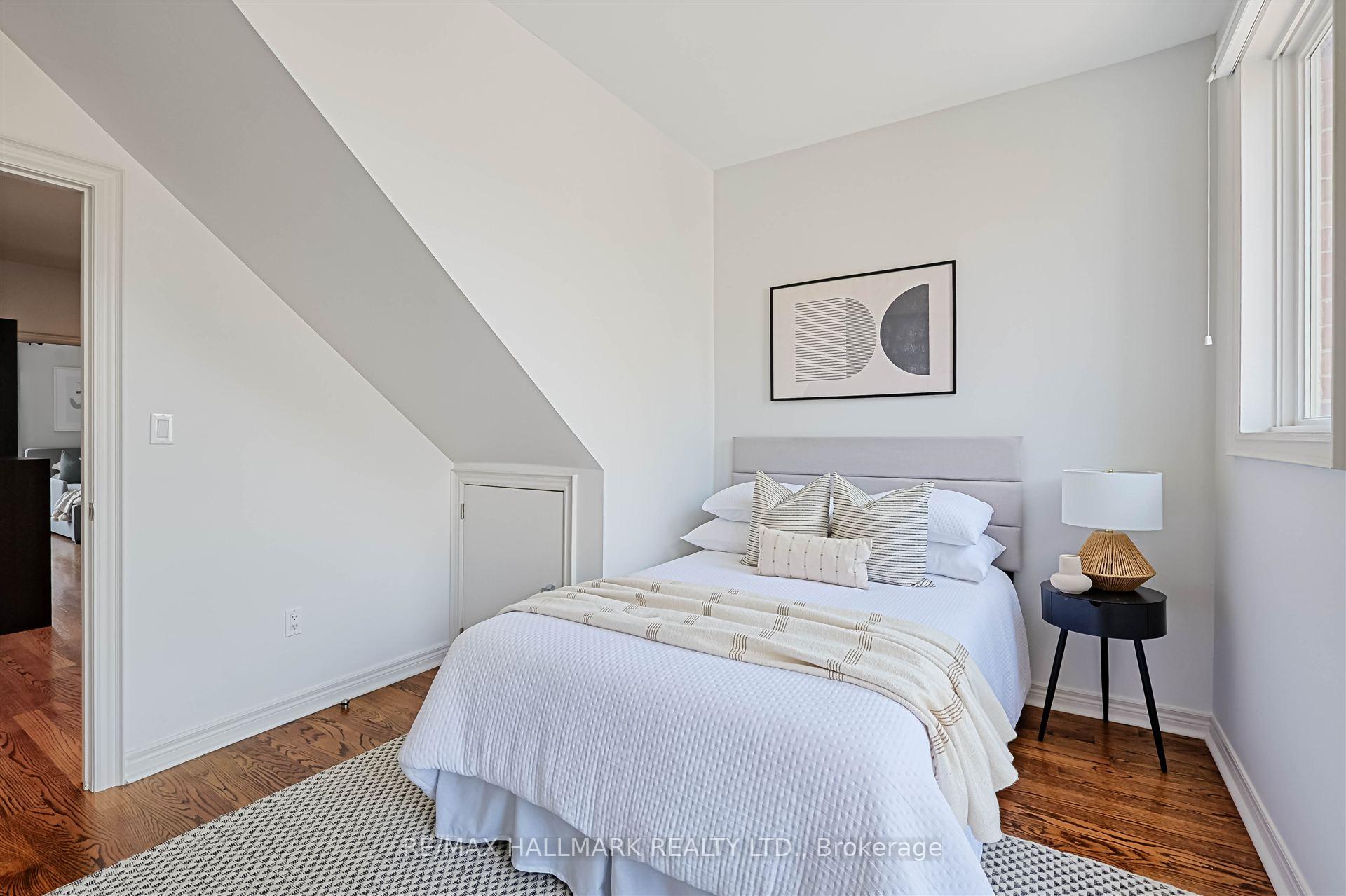 Photo 22 of 5 Mitchell Avenue, Toronto, Niagara — HOMEH