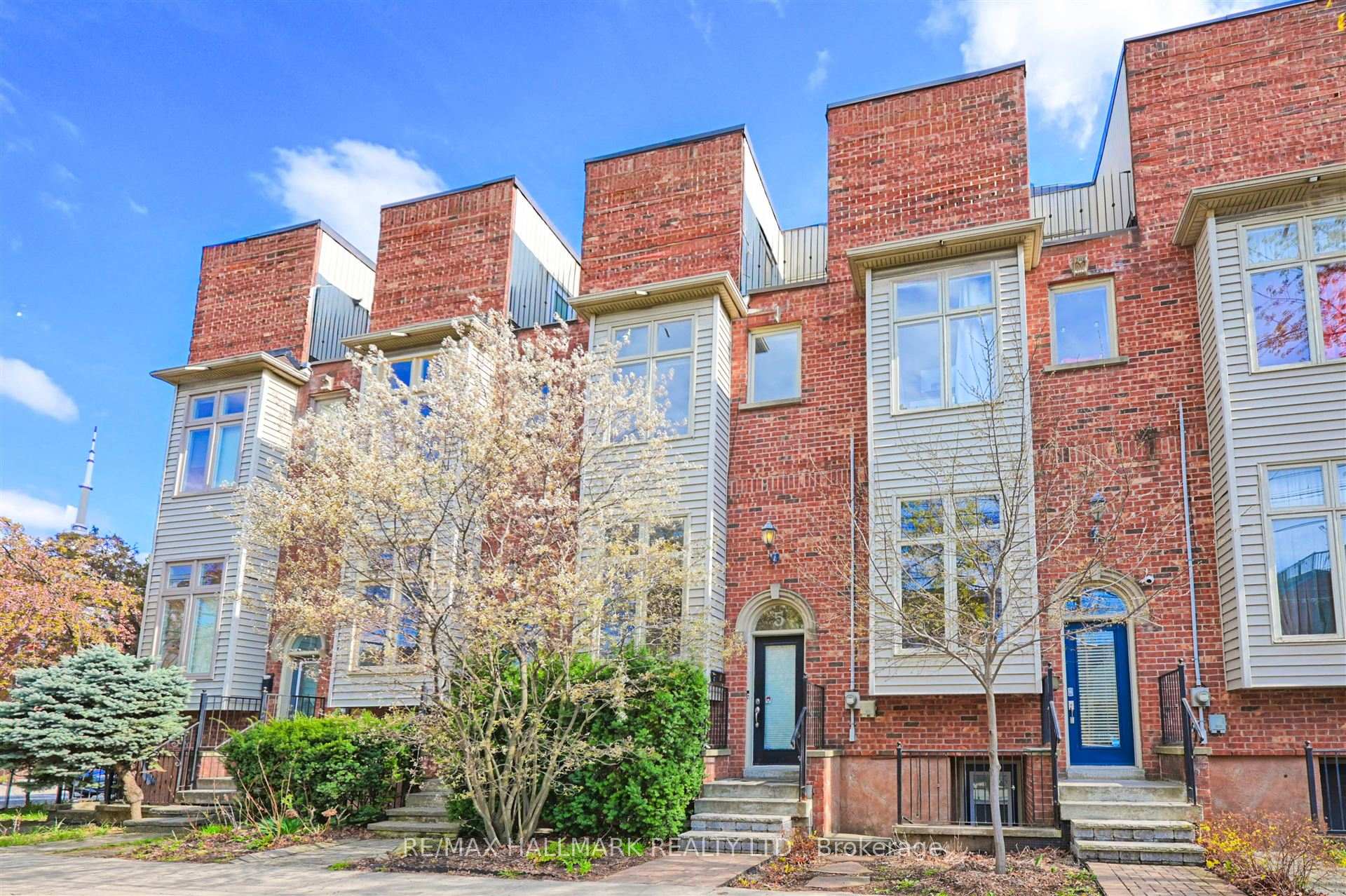 Photo 38 of 5 Mitchell Avenue, Toronto, Niagara — HOMEH