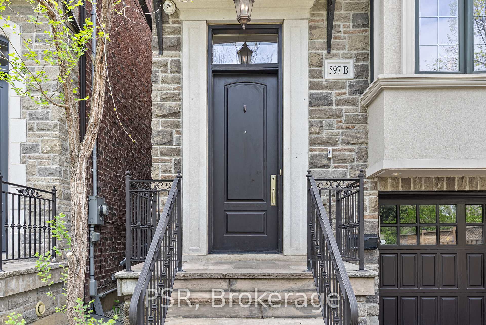 Photo 3 of 597B Old Orchard Grove, Toronto, Bedford Park-Nortown — HOMEH
