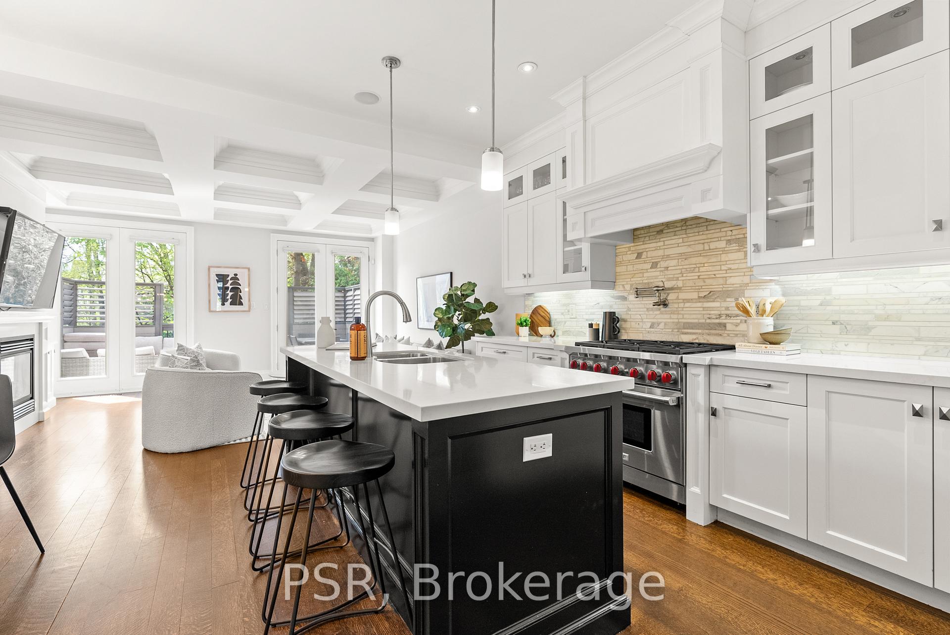 Photo 14 of 597B Old Orchard Grove, Toronto, Bedford Park-Nortown — HOMEH