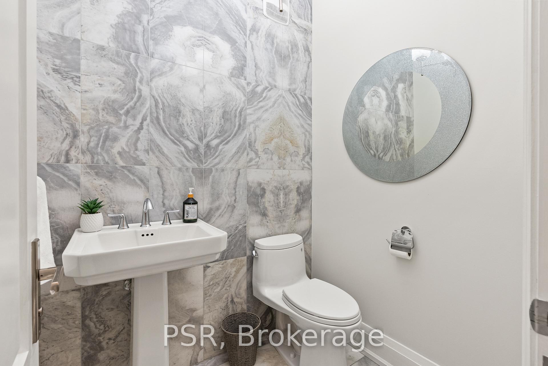 Photo 17 of 597B Old Orchard Grove, Toronto, Bedford Park-Nortown — HOMEH