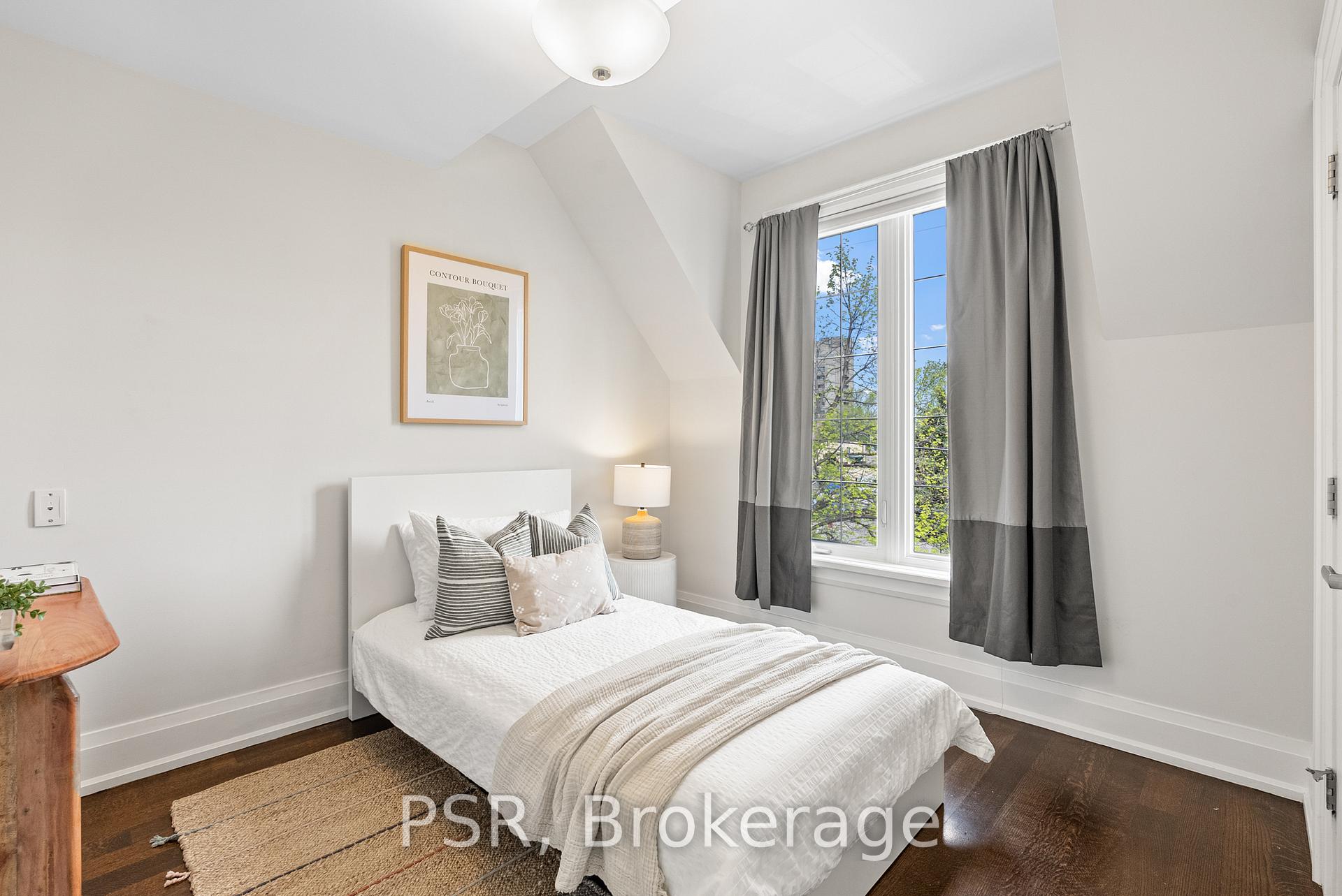 Photo 29 of 597B Old Orchard Grove, Toronto, Bedford Park-Nortown — HOMEH