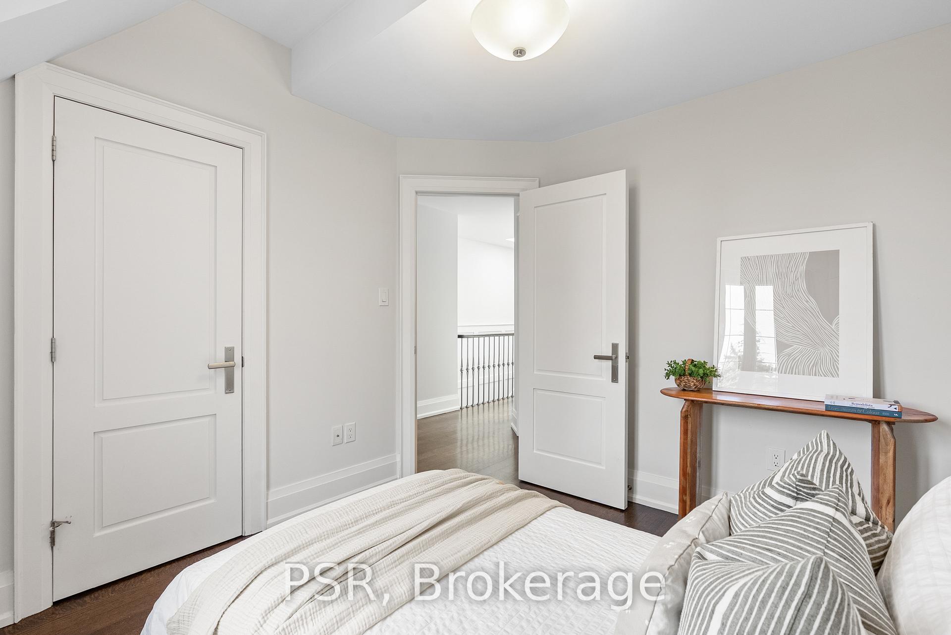 Photo 18 of 597B Old Orchard Grove, Toronto, Bedford Park-Nortown — HOMEH