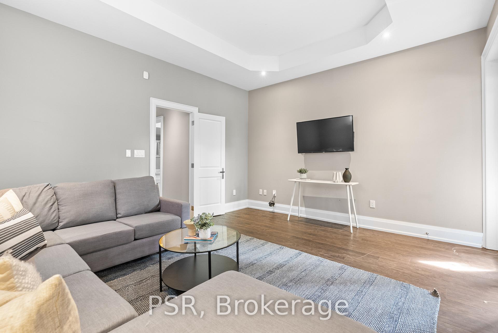 Photo 28 of 597B Old Orchard Grove, Toronto, Bedford Park-Nortown — HOMEH