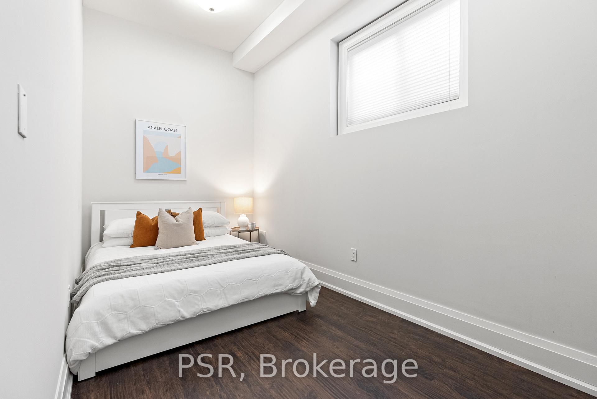 Photo 33 of 597B Old Orchard Grove, Toronto, Bedford Park-Nortown — HOMEH