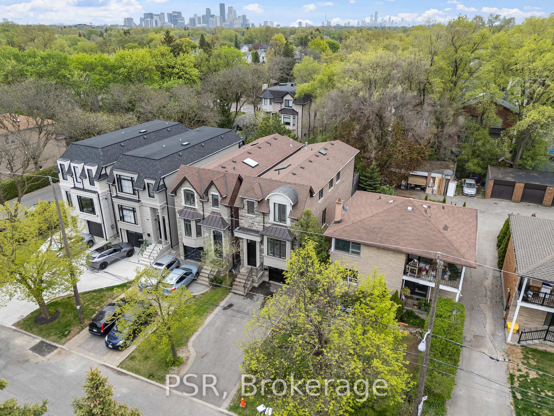 Photo 43 of 597B Old Orchard Grove, Toronto, Bedford Park-Nortown — HOMEH