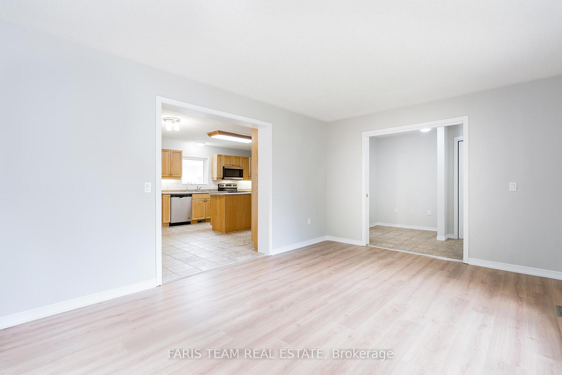 Photo 17 of 45 St James Place, Wasaga Beach — HOMEH