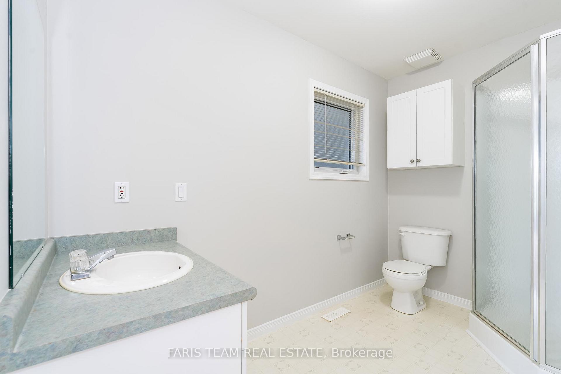 Photo 5 of 45 St James Place, Wasaga Beach — HOMEH