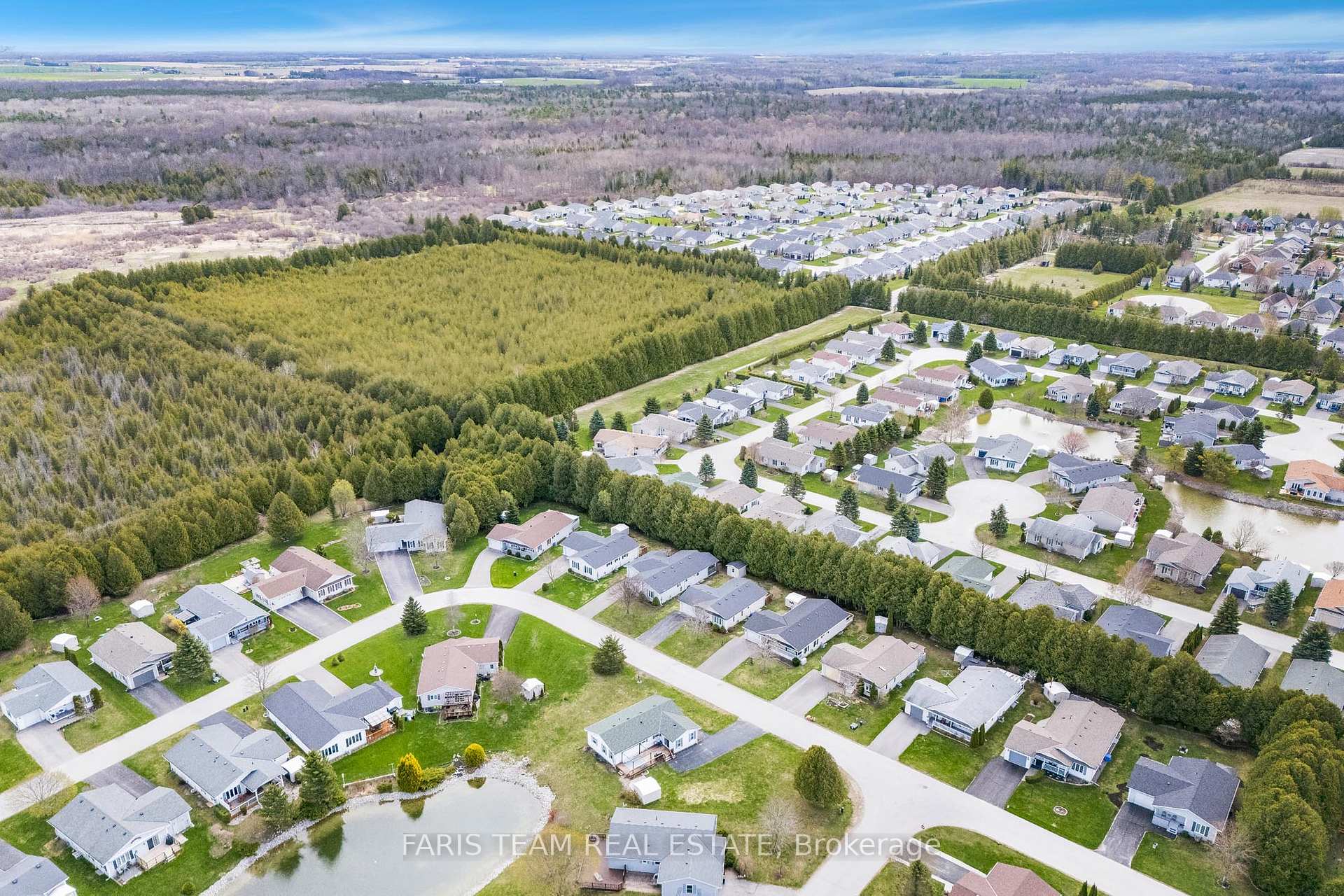 Photo 16 of 45 St James Place, Wasaga Beach — HOMEH