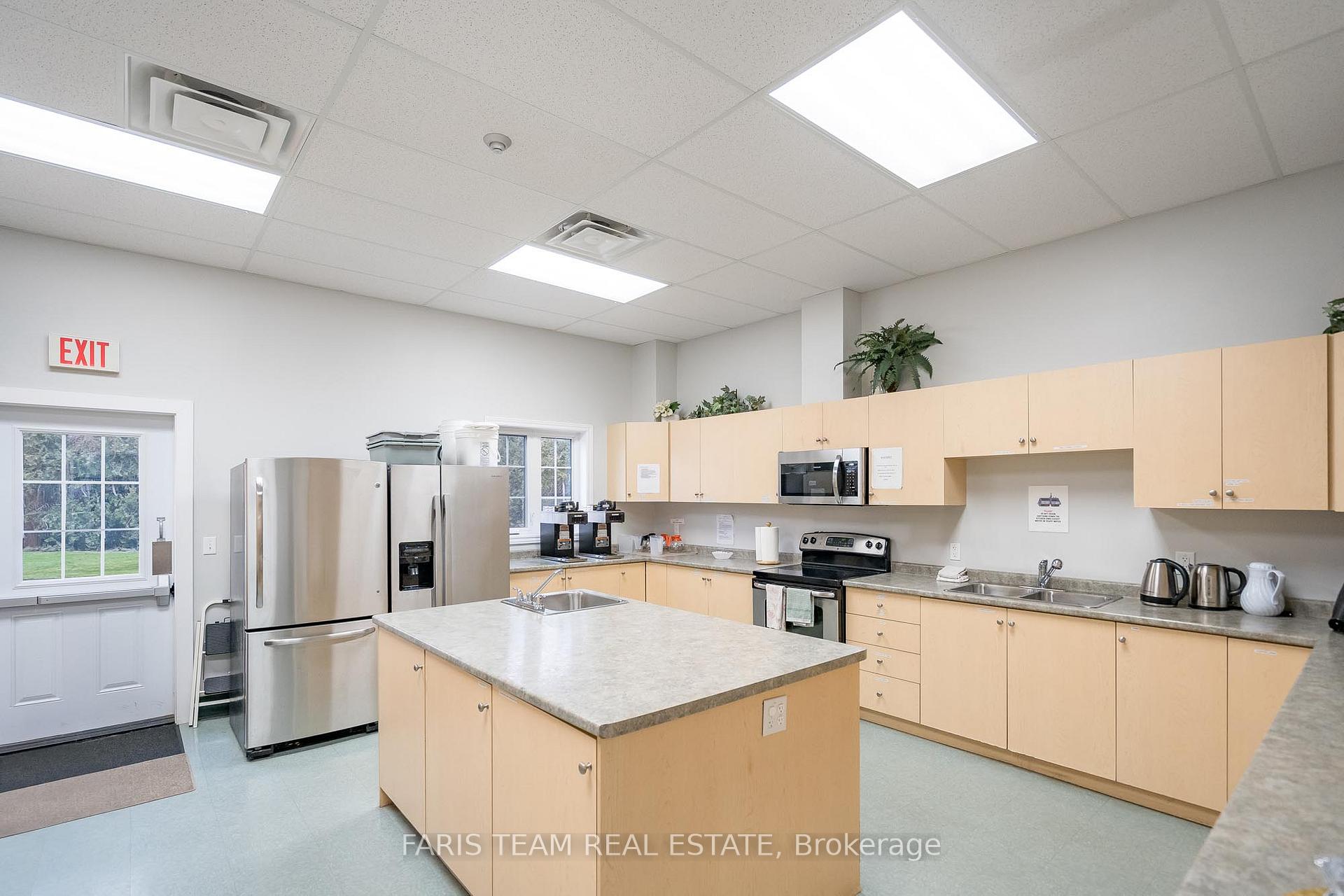 Photo 24 of 45 St James Place, Wasaga Beach — HOMEH