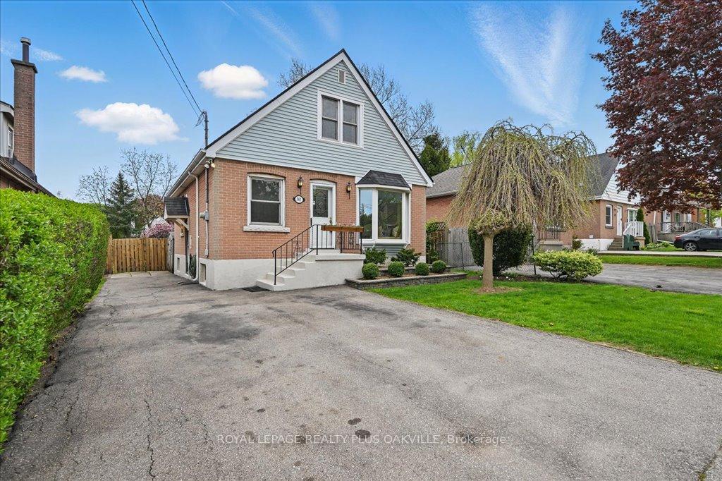 Photo 4 of 361 East 23rd Street, Hamilton, Burkholme — HOMEH