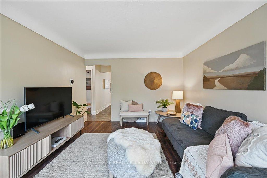Photo 8 of 361 East 23rd Street, Hamilton, Burkholme — HOMEH