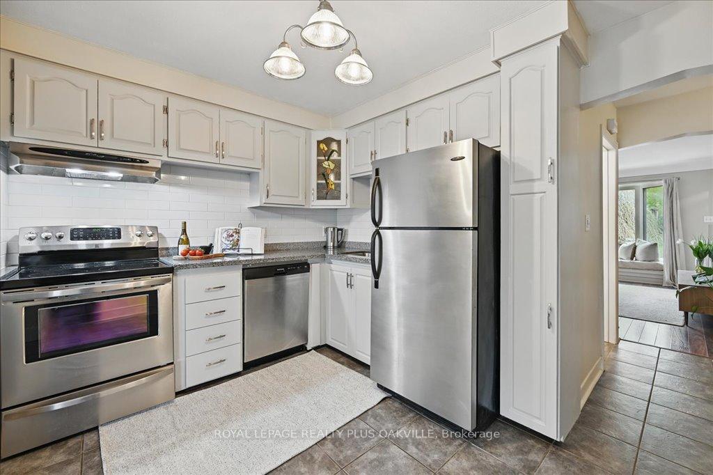 Photo 7 of 361 East 23rd Street, Hamilton, Burkholme — HOMEH