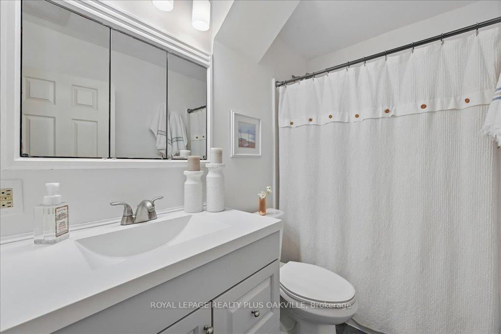Photo 34 of 361 East 23rd Street, Hamilton, Burkholme — HOMEH