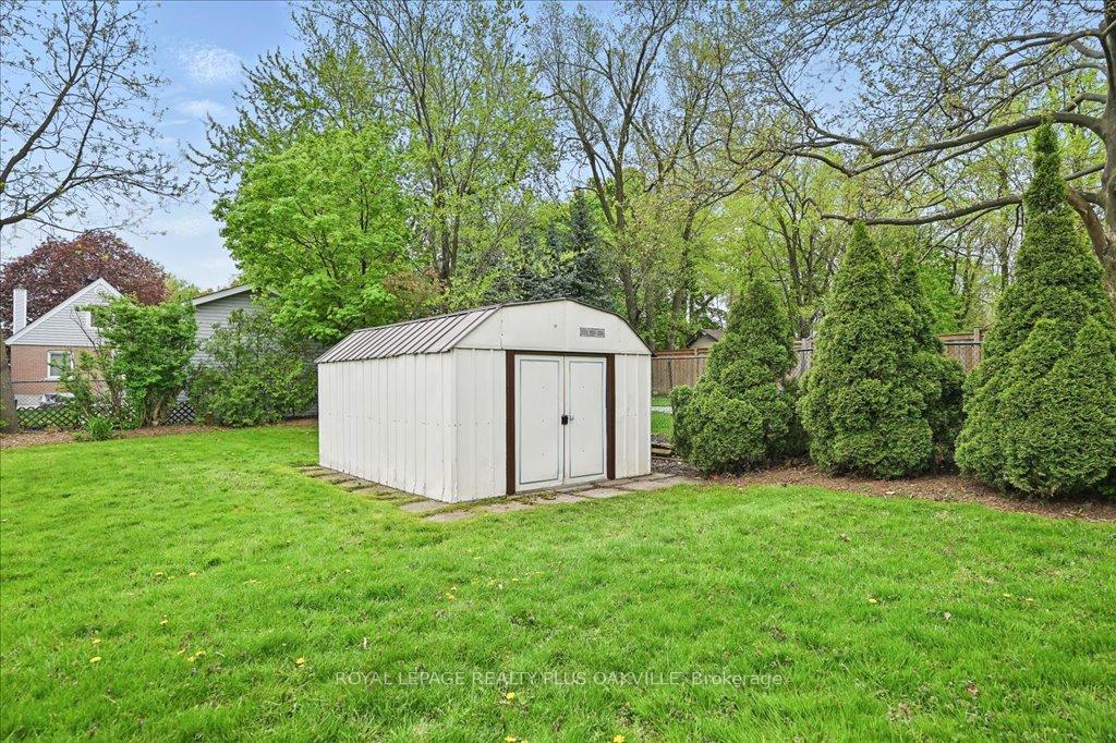Photo 32 of 361 East 23rd Street, Hamilton, Burkholme — HOMEH