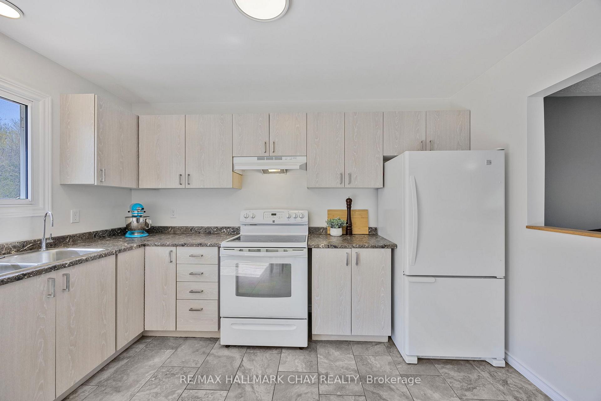 Photo 2 of 12984 County Road 16, Severn, Fesserton — HOMEH