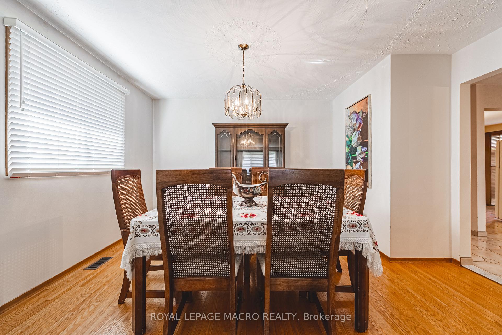 Photo 2 of 107 Marcella Crescent, Hamilton, Gershome — HOMEH