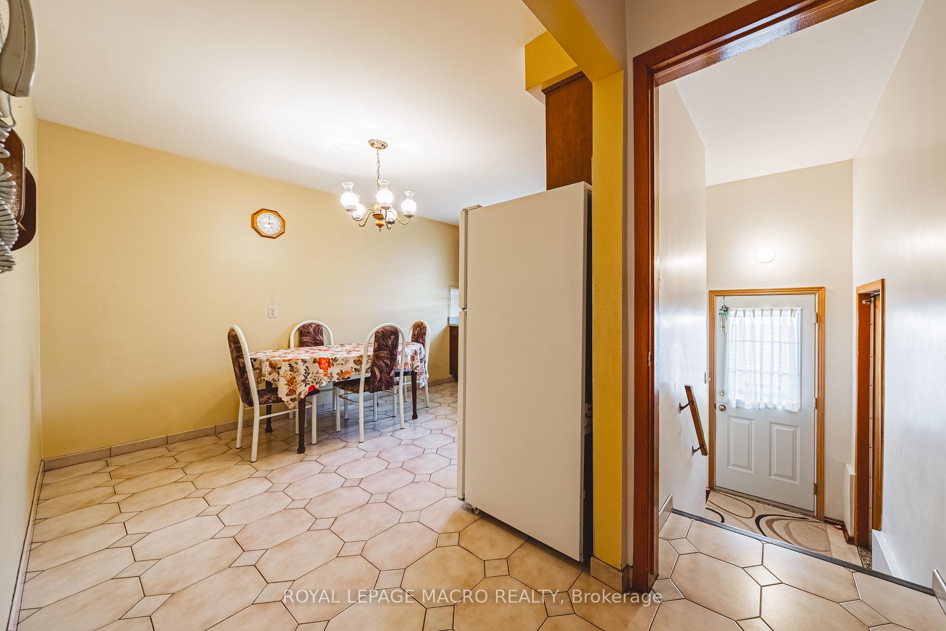 Photo 9 of 107 Marcella Crescent, Hamilton, Gershome — HOMEH