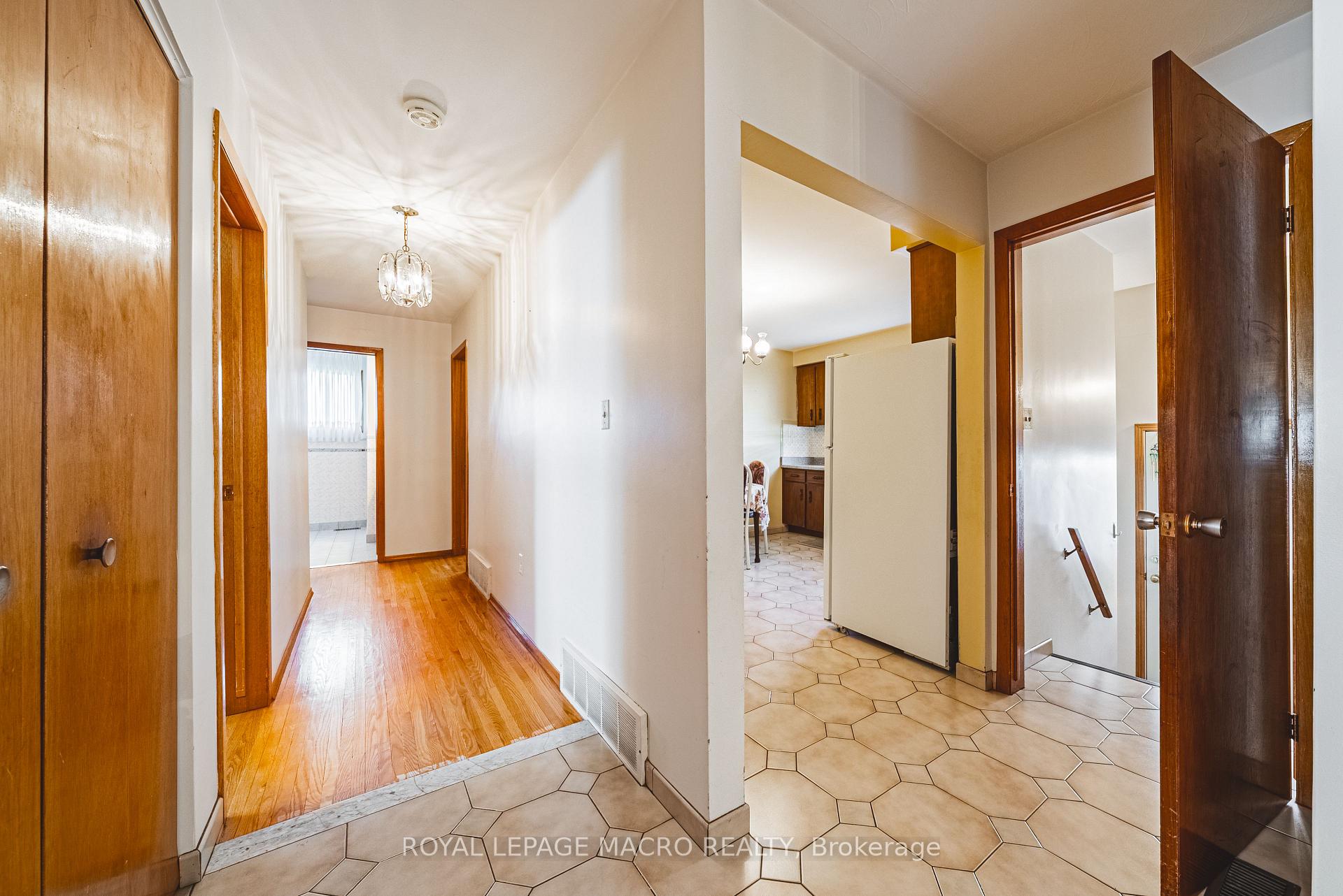 Photo 13 of 107 Marcella Crescent, Hamilton, Gershome — HOMEH