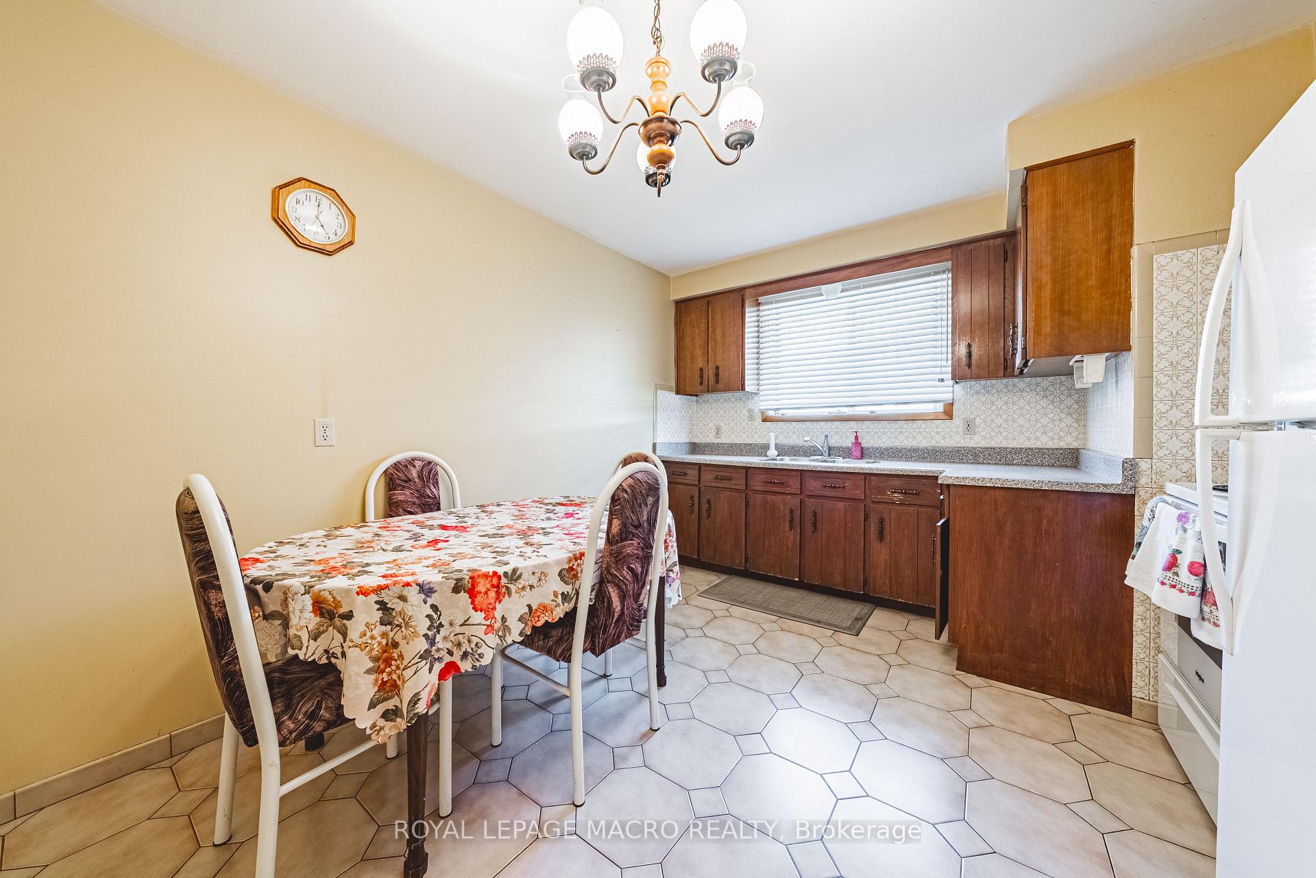 Photo 17 of 107 Marcella Crescent, Hamilton, Gershome — HOMEH