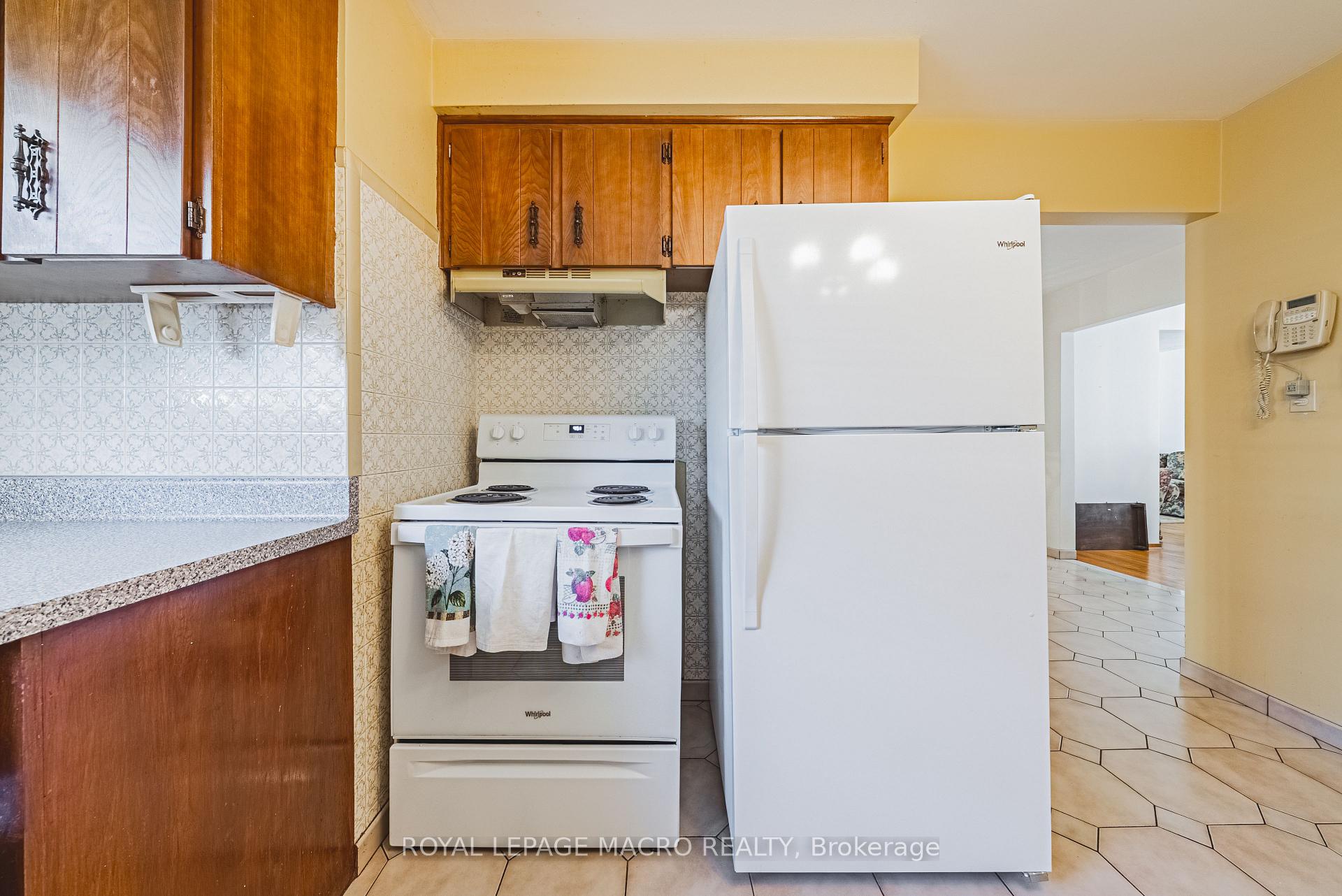 Photo 11 of 107 Marcella Crescent, Hamilton, Gershome — HOMEH